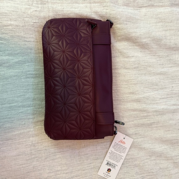 Flyer Matte Luxe VL Convertible Crossbody Bag - Picture 3 of 3